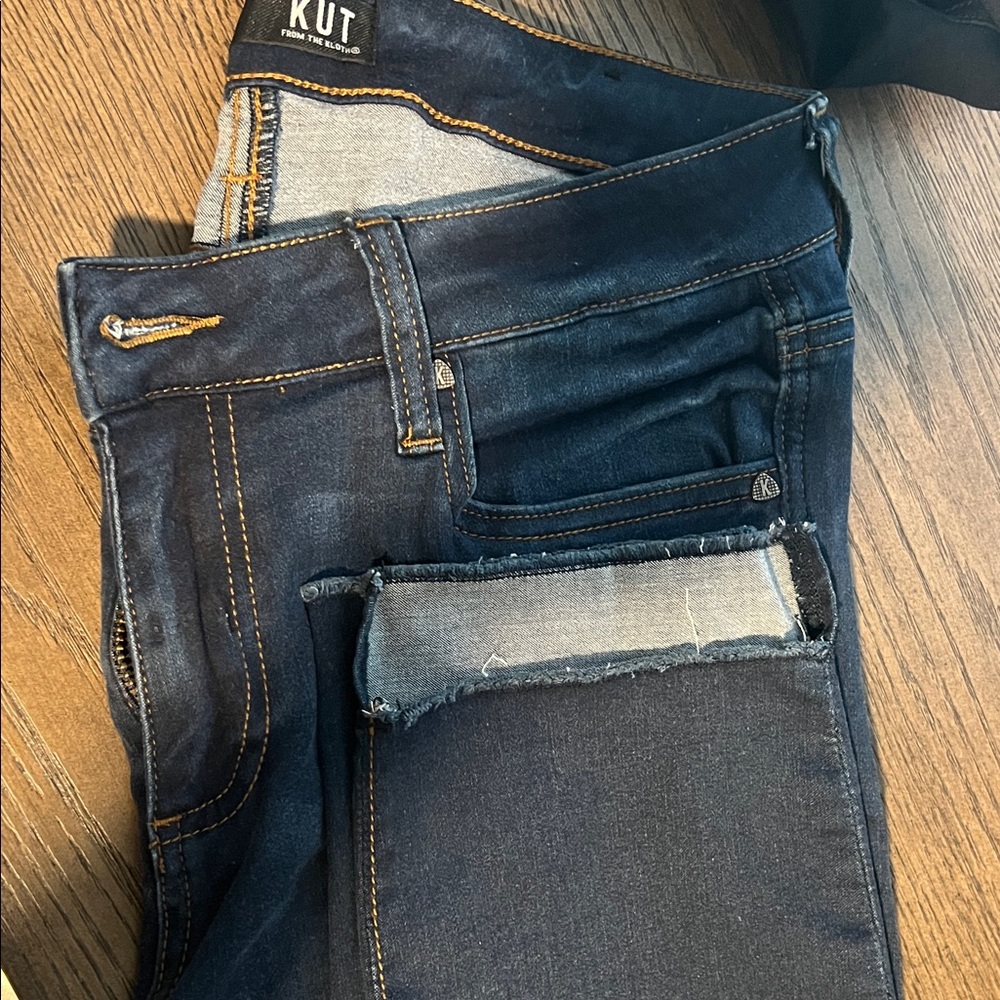 Kut from the Kloth Womens Dark Blue Ankle Skinny Jeans with Distressed Cuff,
